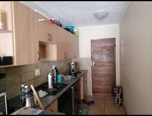 2 BEDROOM APARTMENT FOR SALE IN CASTLEVIEW